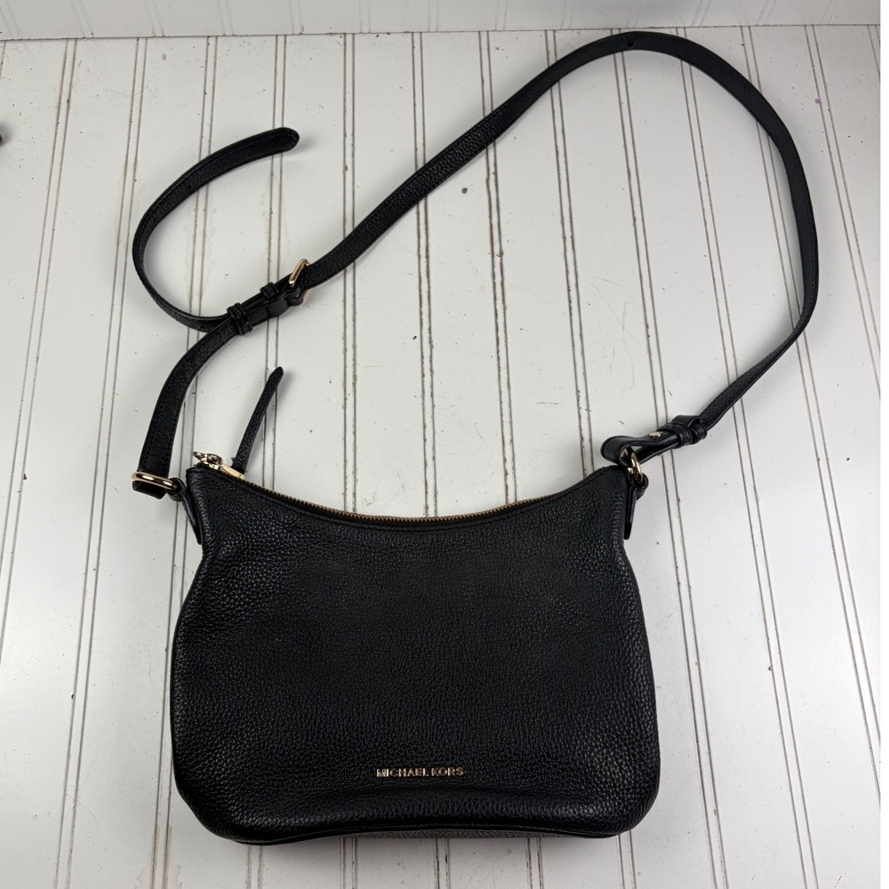 Michael Kors Black Nayla Medium Pebbled Leather Messenger Crossbody Shoulder Bag - Picture 2 of 11